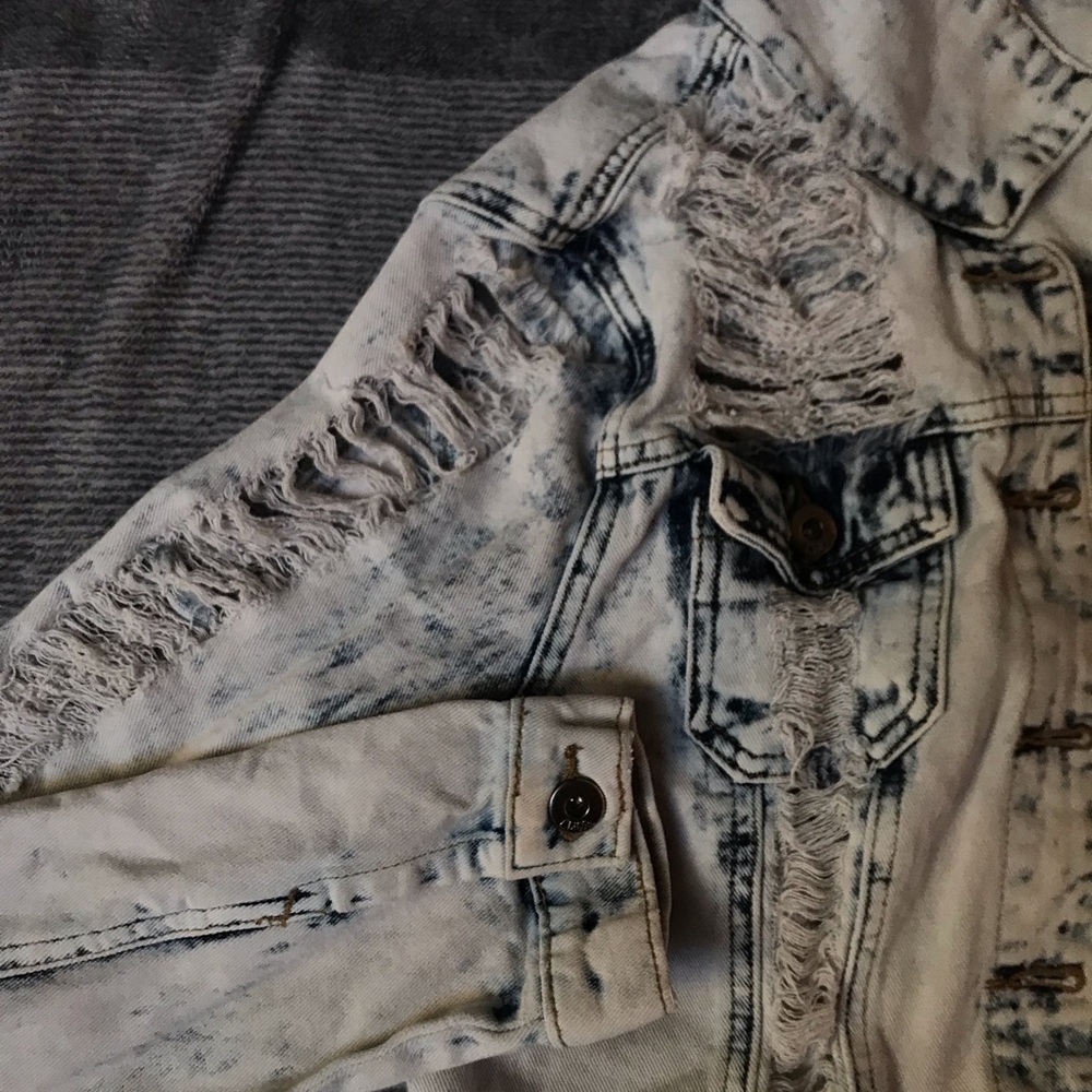 Ripped jean jacket✨